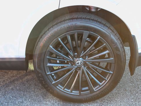 Used 2025 Lexus RX 350 Premium image 8