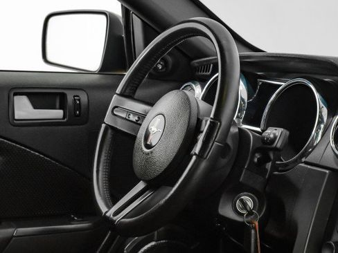 Used 2007 Ford Mustang GT Premium image 11