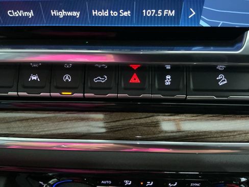 New 2025 Chevrolet Silverado 1500 LT w/ Z71 Off-Road Package image 19