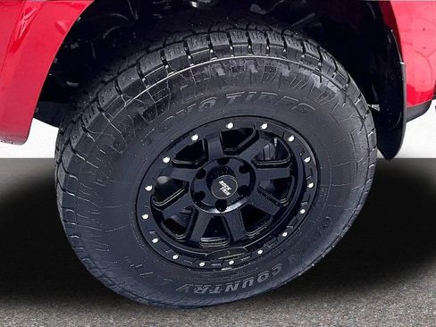 Certified 2023 Toyota 4Runner SR5 Premium w/ Moonroof Package AWD/4WD image 32