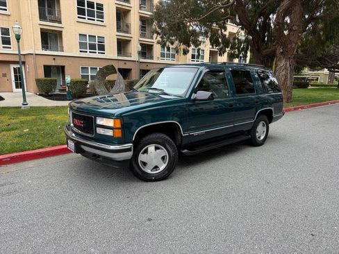 Used 1997 GMC Yukon 4WD 4-Door w/ Marketing Opt Pkg 5 image 2