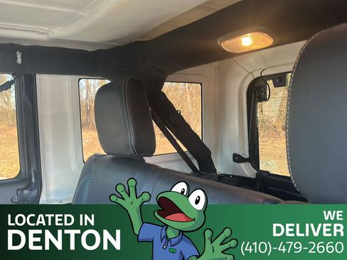 Used 2016 Jeep Wrangler Unlimited Sahara w/ Dual Top Group image 7