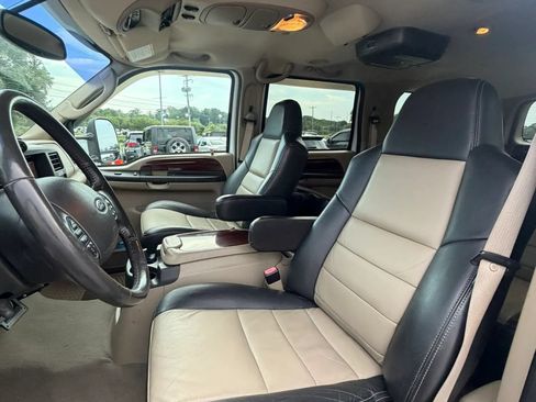 Used 2005 Ford Excursion Eddie Bauer AWD/4WD image 41