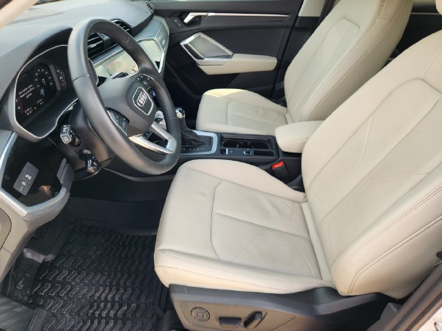 Used 2024 Audi Q3 2.0T Premium Plus w/ Premium Plus Package AWD/4WD image 13