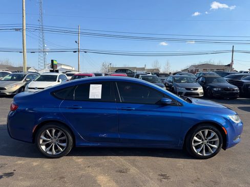 Used 2015 Chrysler 200 S FWD image 2