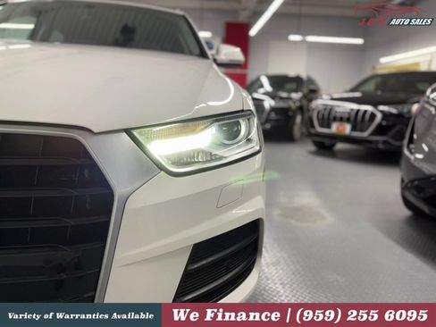 Used 2017 Audi Q3 2.0T Premium AWD/4WD image 4