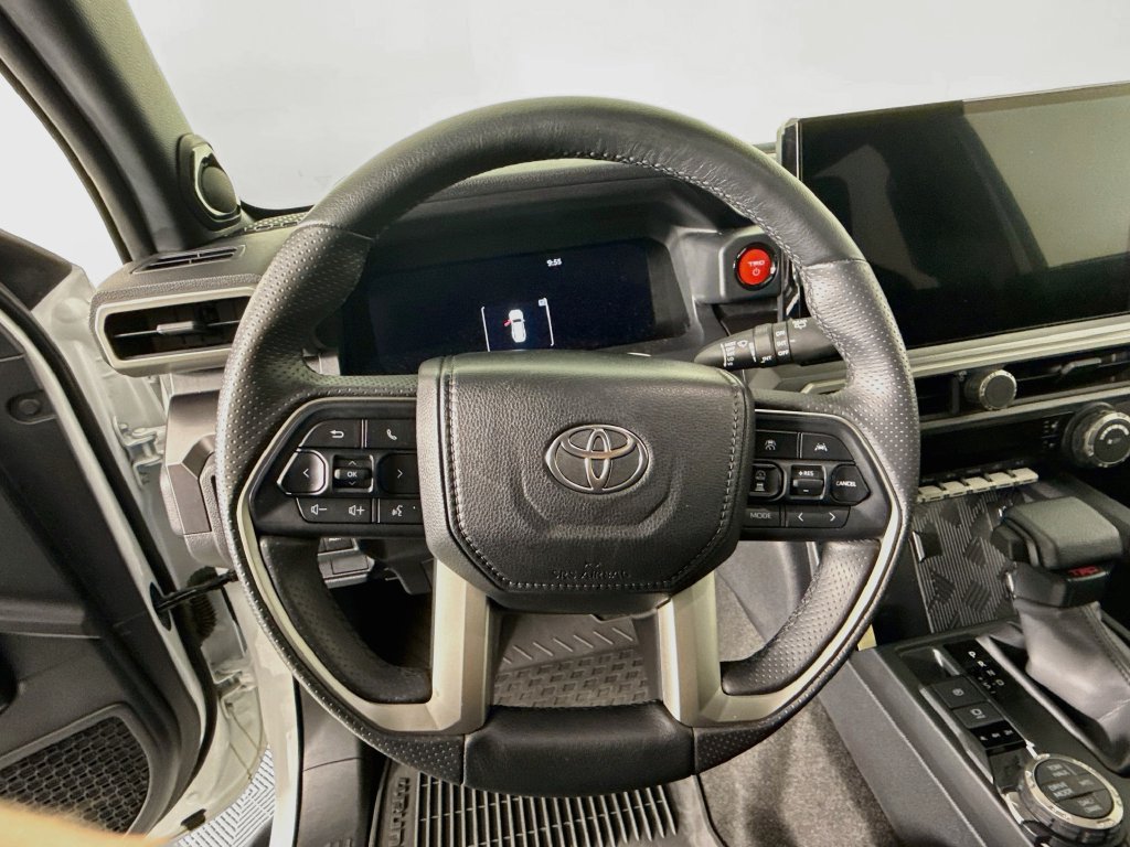 Used 2025 Toyota 4Runner TRD Off-Road Premium AWD/4WD image 12