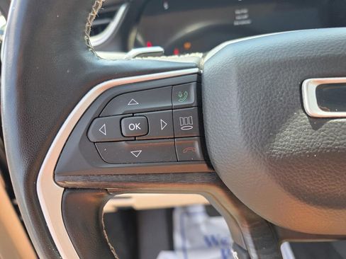 Used 2022 Jeep Grand Cherokee Limited AWD/4WD image 18