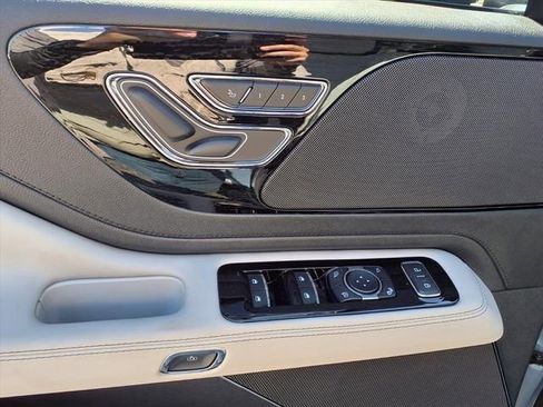 New 2026 Lincoln Aviator 2WD image 8