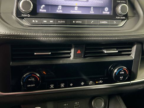 Used 2023 Nissan Rogue SV image 27