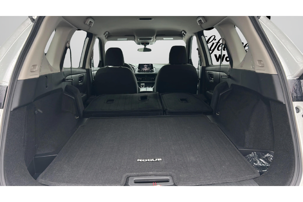 Used 2025 Nissan Rogue S FWD image 20