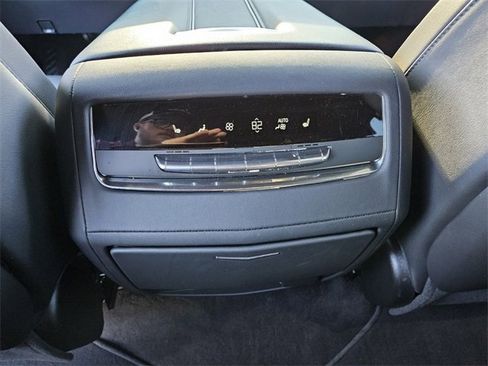 Used 2023 Cadillac Escalade ESV Premium Luxury image 11