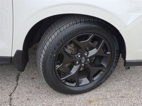 Used 2018 Subaru Forester 2.5i Premium w/ Popular Package #3B image 16