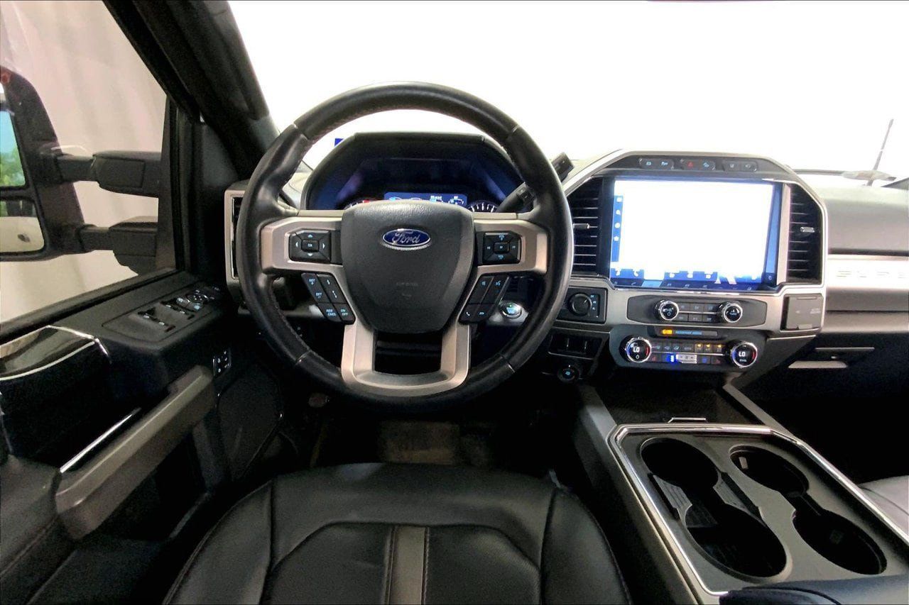 Used 2022 Ford F350 Platinum w/ Tremor Off-Road Package AWD/4WD image 14