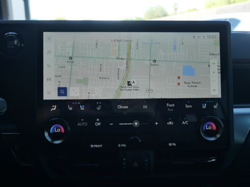 Used 2024 Lexus GX 550 image 17