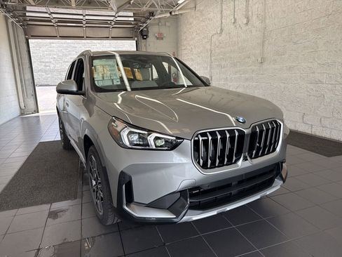Used 2025 BMW X1 xDrive28i w/ Technology Package AWD/4WD image 2