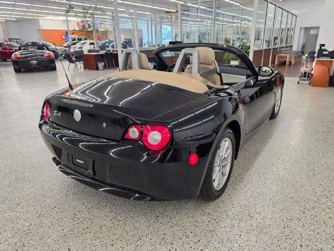 Used 2005 BMW Z4 2.5i RWD image 10