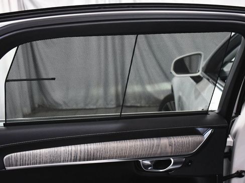 Used 2023 Volvo S90 B6 Ultimate w/ Protection Package image 12