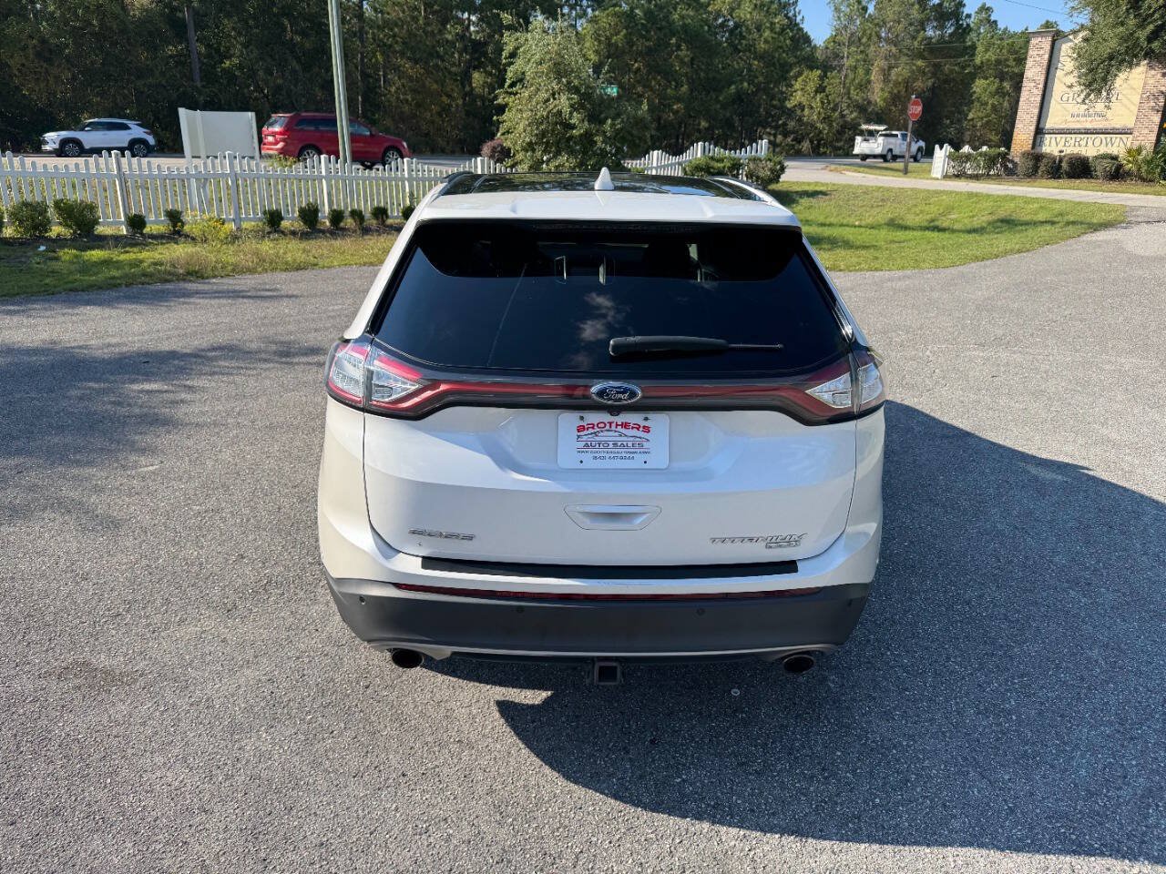 Used 2016 Ford Edge Titanium w/ Equipment Group 302A FWD image 5
