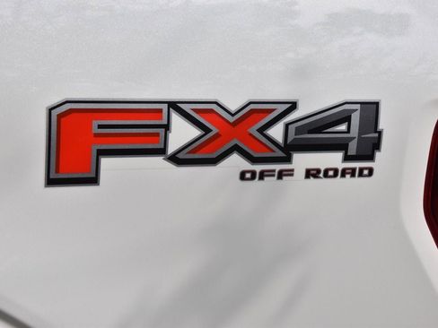 Used 2023 Ford F150 Lariat w/ Trailer Tow Package image 10