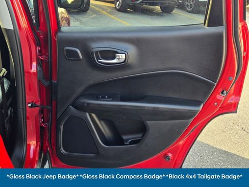 Used 2019 Jeep Compass Altitude image 16