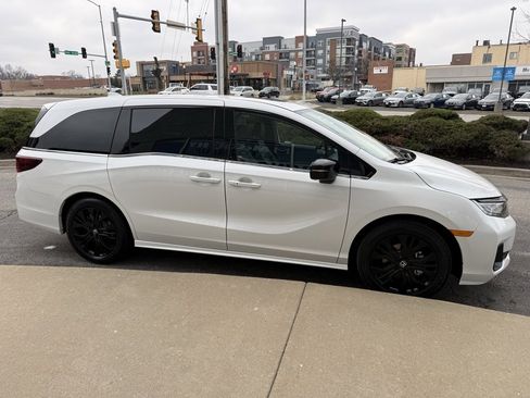 New 2026 Honda Odyssey EX-L image 4