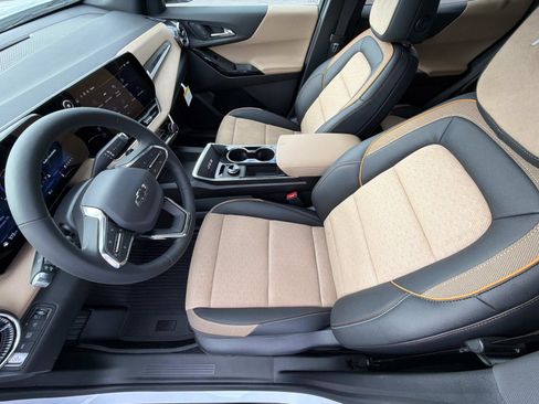 New 2026 Chevrolet Equinox ACTIV w/ Convenience Package III image 3