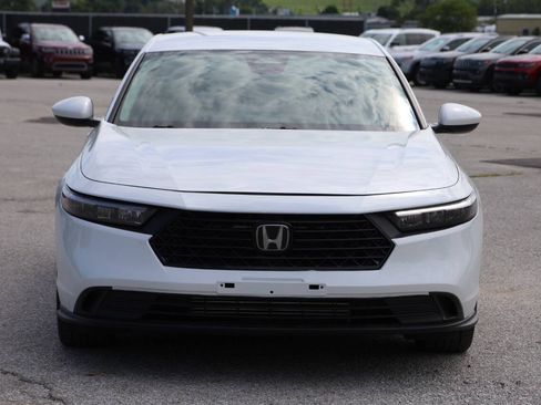 Used 2023 Honda Accord LX image 5