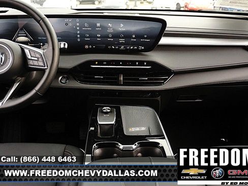 Used 2025 Buick Enclave Preferred image 16