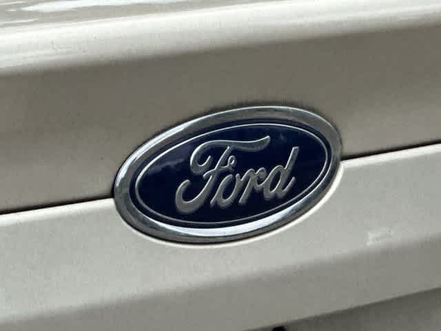 Used 2019 Ford Fusion SE FWD image 19