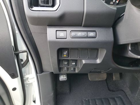 Certified 2025 Nissan Frontier PRO-4X w/ Tow Package AWD/4WD image 20