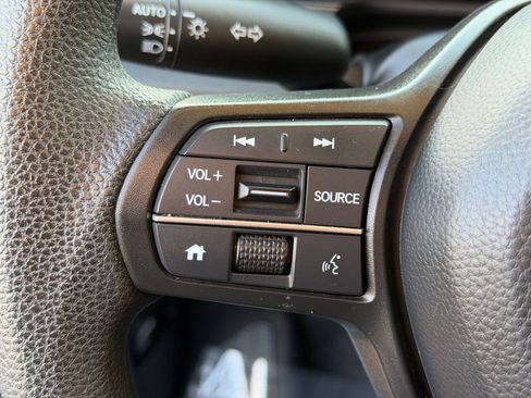 Used 2023 Honda CR-V LX image 16