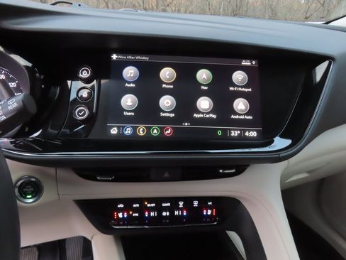 Used 2023 Buick Envision Avenir image 23