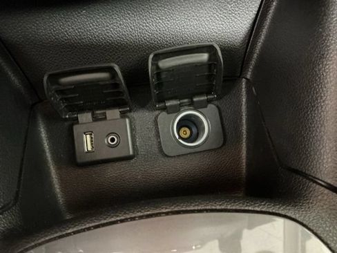 Used 2018 Chevrolet Cruze LT FWD image 14