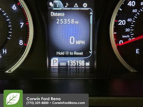 Used 2017 Toyota Camry SE image 12