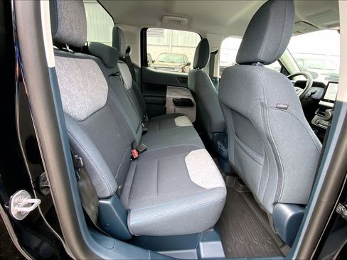 Used 2025 Ford Maverick XLT image 19