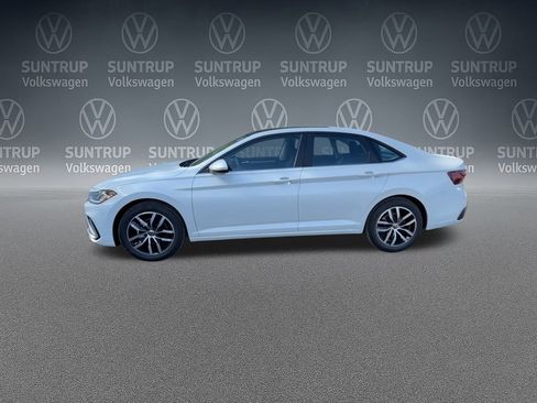 New 2025 Volkswagen Jetta SE image 10