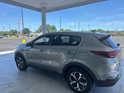 Used 2020 Kia Sportage LX w/ LX Popular Package AWD/4WD image 6