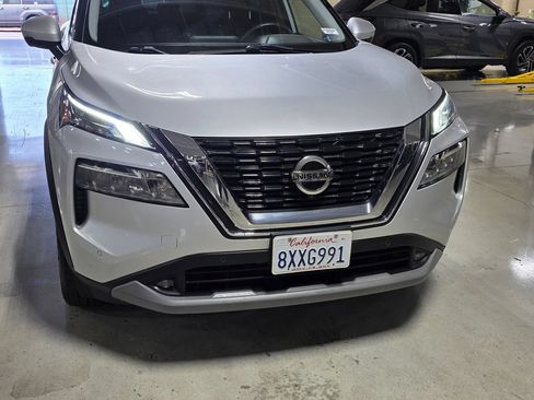 Used 2021 Nissan Rogue SL w/ Premium Package FWD image 9
