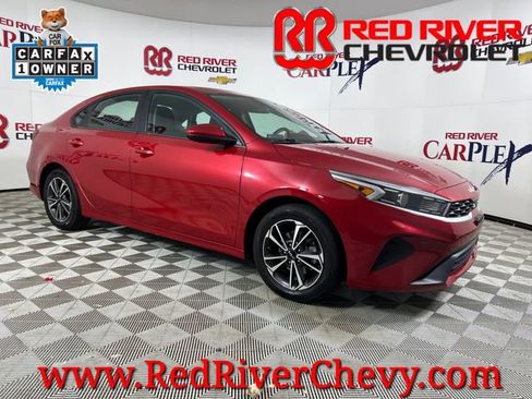 Used 2023 Kia Forte LXS image 1