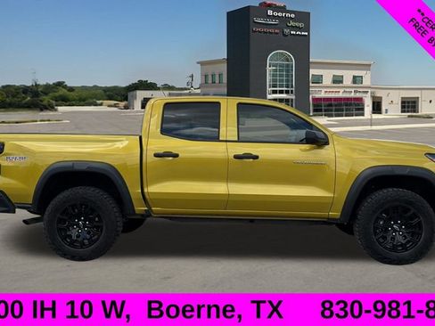 Used 2024 Chevrolet Colorado Trail Boss w/ Advanced Trailering Package AWD/4WD image 2