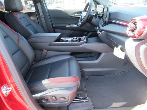 New 2026 Chevrolet Equinox RS w/ Convenience Package III FWD image 10