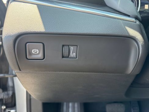 Certified 2024 Buick Enclave Essence w/ Experience Buick Package AWD/4WD image 19