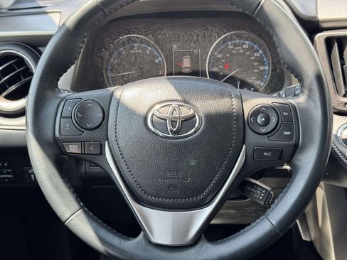Used 2018 Toyota RAV4 XLE w/ Plus Extra Value Package AWD/4WD image 18