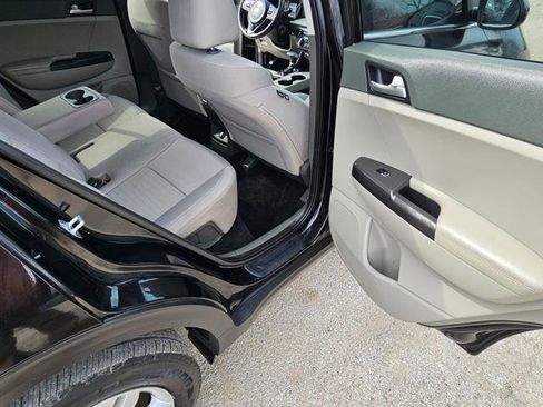 Used 2019 Kia Sportage LX w/ LX Popular Package image 18