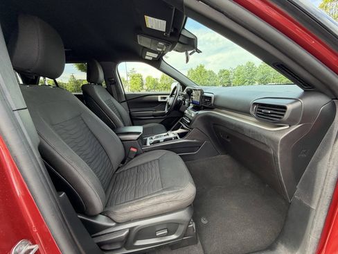 Used 2020 Ford Explorer XLT w/ Comfort Package AWD/4WD image 17
