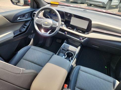 Used 2025 Chevrolet Equinox LT w/ Convenience Package II FWD image 37