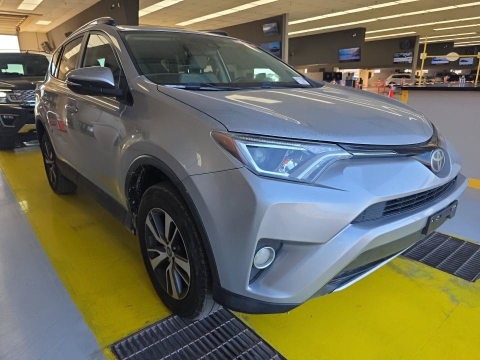 Used 2017 Toyota RAV4 XLE FWD image 4