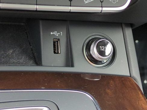 Used 2019 Audi Q5 2.0T Premium Plus AWD/4WD image 19