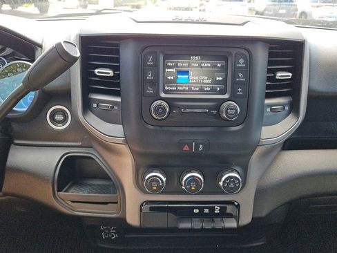 Used 2024 RAM 3500 Tradesman w/ Chrome Appearance Group AWD/4WD image 16
